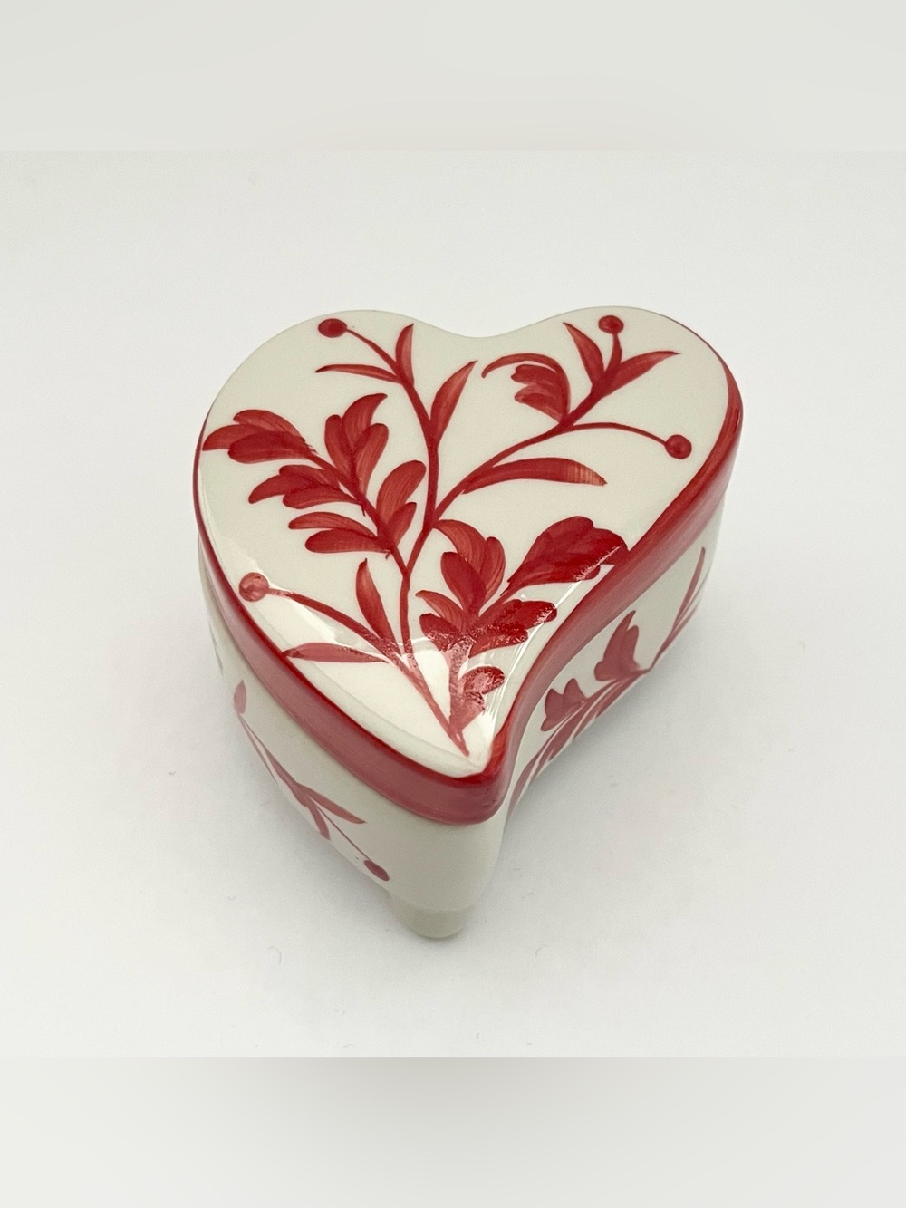 Andrea by Sadek Handcrafted Ceramic Trinket Jewelry Box Heart Footed Red Floral